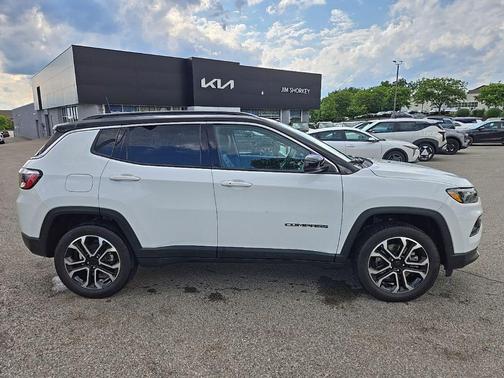 Bright White Clearcoat 2023 Jeep Compass Limited
