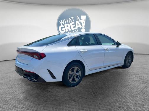2022 Kia K5 LXS