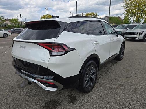 Snow White Pearl 2023 Kia Sportage Hybrid SX-Prestige