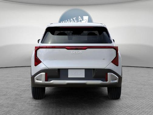 Snow White Pearl 2027 Kia Seltos EX