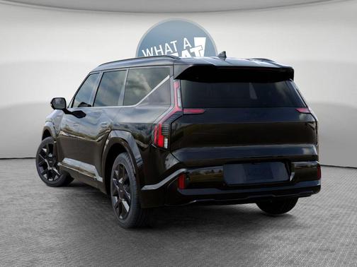 Ebony Black 2026 Kia EV9 Land