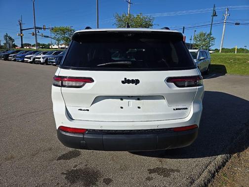 Bright White Clearcoat 2023 Jeep Grand Cherokee L Limited