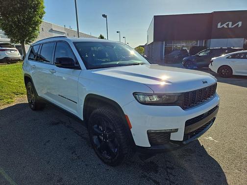 Bright White Clearcoat 2023 Jeep Grand Cherokee L Limited