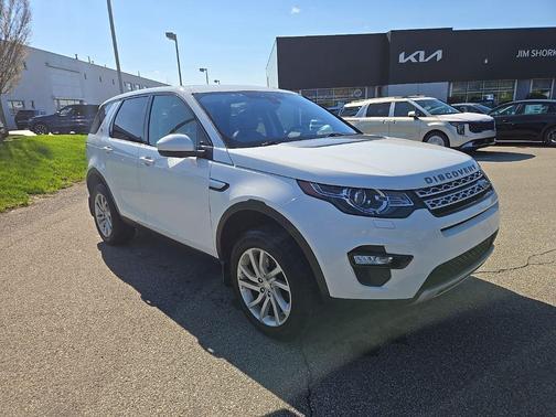 Fuji White 2017 Land Rover Discovery Sport HSE