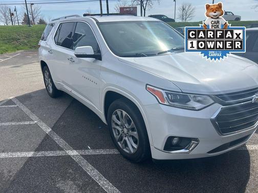 Iridescent Pearl Tricoat 2018 Chevrolet Traverse Premier