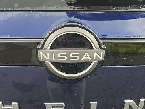 Deep Ocean Blue Pearl 2024 Nissan Pathfinder SV 4WD
