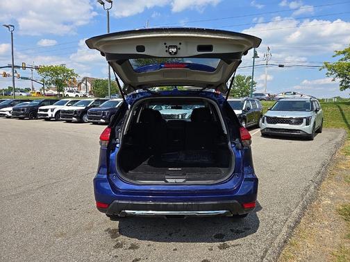 Caspian Blue 2017 Nissan Rogue SV