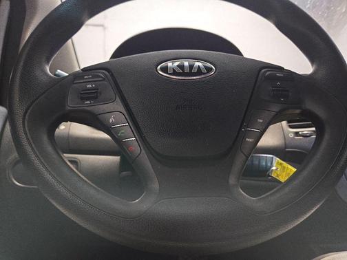 Clear White 2016 Kia Forte LX