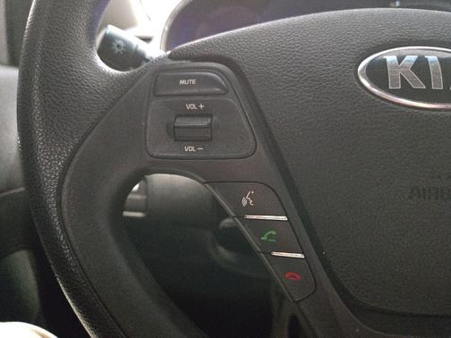 Clear White 2016 Kia Forte LX