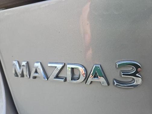 Platinum Quartz Metallic 2024 Mazda Mazda3 2.5 S Select Sport