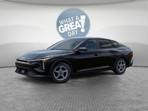 Aurora Black Pearl 2025 Kia K4 LXS