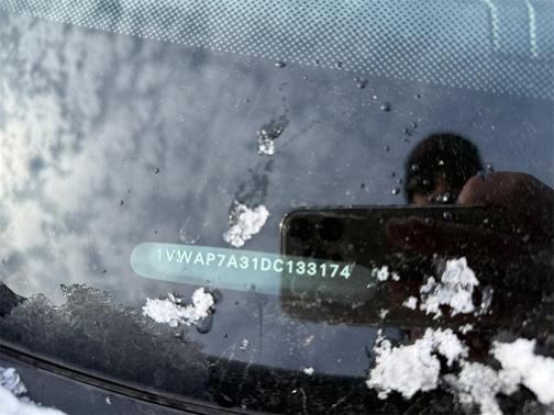 2013 Volkswagen Passat 2.5L Wolfsburg Edition