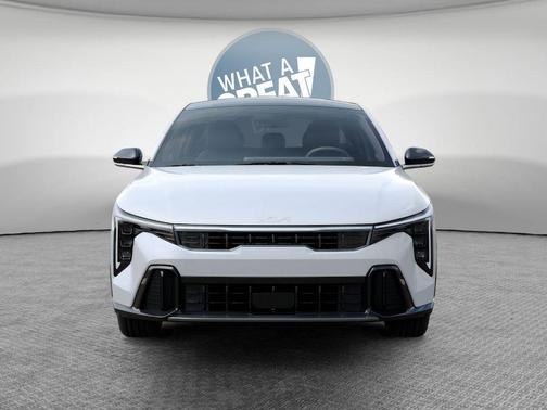 Snow White Pearl 2026 Kia K4 GT-Line