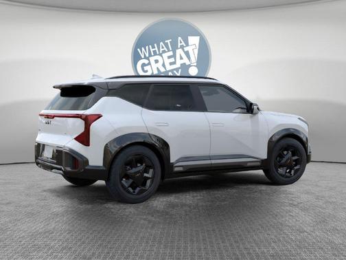 Snow White 2027 Kia Seltos X-Line S