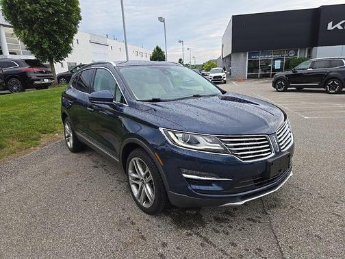 Midnight Sapphire Blue Metallic 2017 Lincoln MKC Reserve