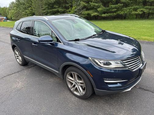 Midnight Sapphire Blue Metallic 2017 Lincoln MKC Reserve