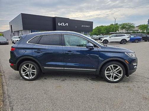 Midnight Sapphire Blue Metallic 2017 Lincoln MKC Reserve