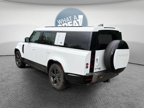 2023 Land Rover Defender 130 X-Dynamic SE