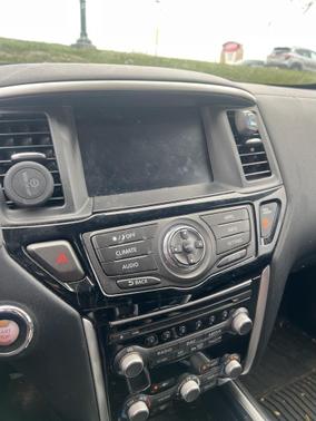 2019 Nissan Pathfinder S