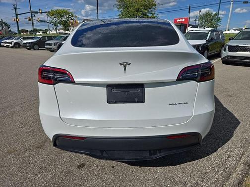 Midnight Silver Metallic 2023 Tesla Model Y Long Range Dual Motor All-Wheel Drive