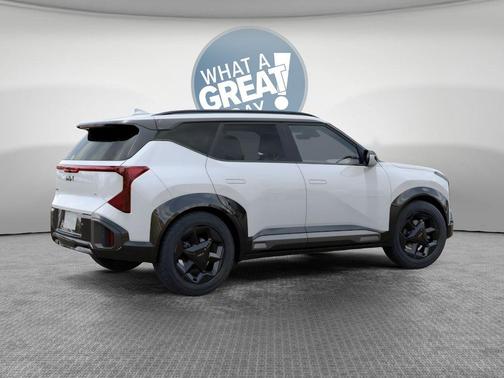 Snow White 2027 Kia Seltos X-Line S