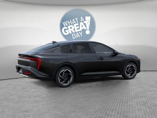 Interstellar Gr 2026 Kia K4 EX