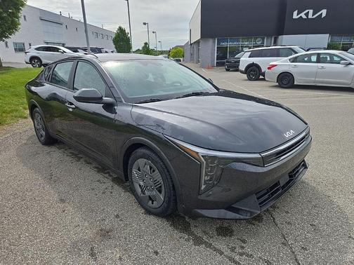 Interstellar Gray 2025 Kia K4 LX