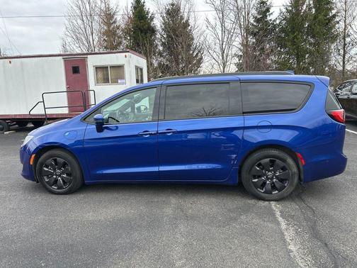 2020 Chrysler Pacifica Hybrid Limited