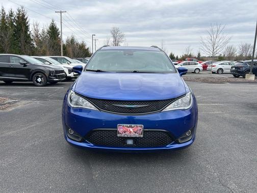 2020 Chrysler Pacifica Hybrid Limited