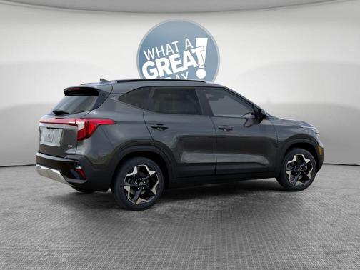 Gray 2026 Kia Seltos S