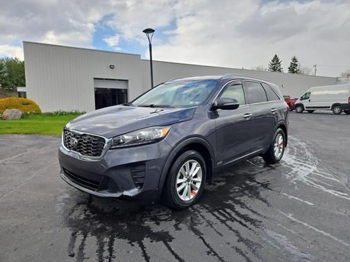 Platinum Graphite 2019 Kia Sorento LX