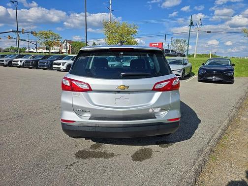 Silver Ice Metallic 2020 Chevrolet Equinox LS