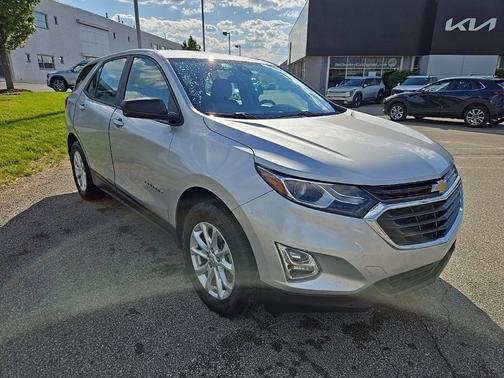 Silver Ice Metallic 2020 Chevrolet Equinox LS