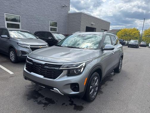 Steel Gray 2024 Kia Seltos S