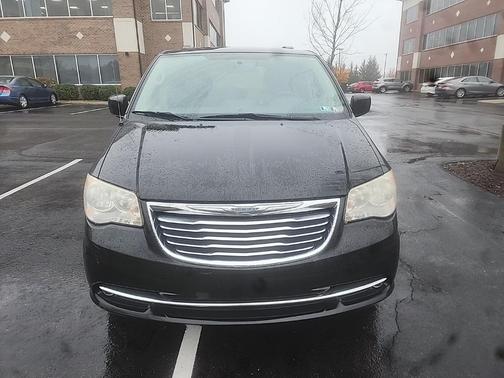 2013 Chrysler Town & Country Touring