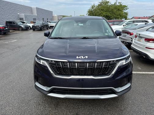 2023 Kia Carnival LX