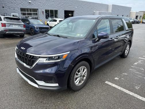 2023 Kia Carnival LX