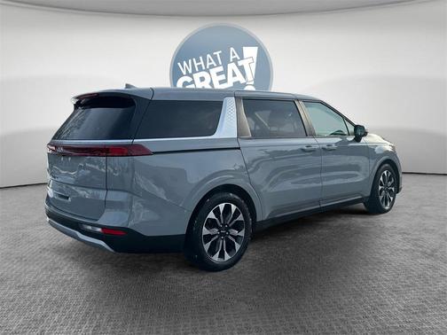 2023 Kia Carnival EX