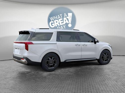 Snow White Pearl 2026 Kia Carnival SX