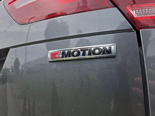 Platinum Gray Metallic 2021 Volkswagen Tiguan 2.0T SEL