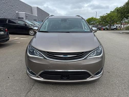 2018 Chrysler Pacifica Hybrid Limited