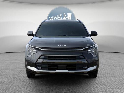 Interstellar Gr 2026 Kia Niro SX