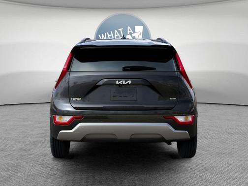 Interstellar Gr 2026 Kia Niro SX