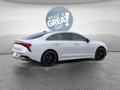 Snow White Pearl 2026 Kia K5 GT-Line AWD