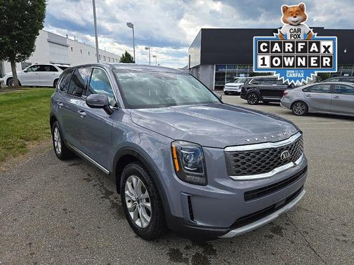 Everlasting Silver 2021 Kia Telluride LX