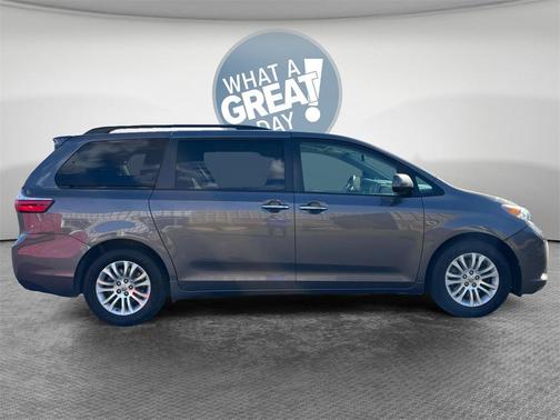 2015 Toyota Sienna XLE