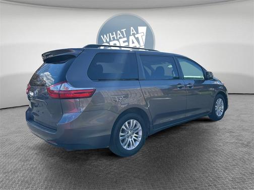 2015 Toyota Sienna XLE