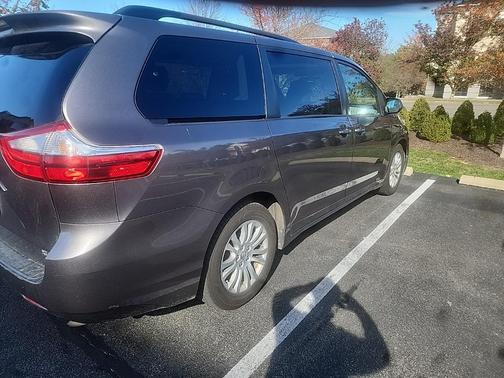 2015 Toyota Sienna XLE