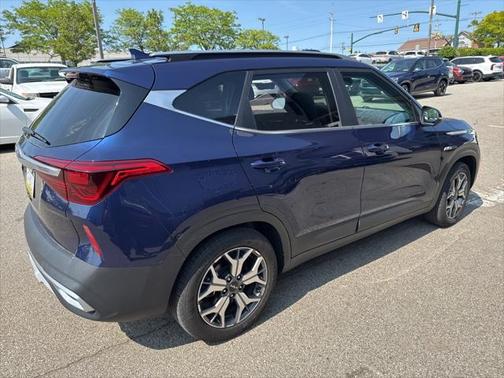 2022 Kia Seltos EX