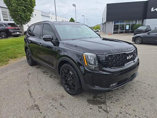 Ebony Black 2022 Kia Telluride SX